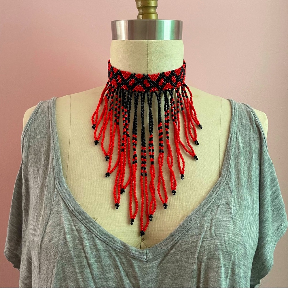 Vintage Native American bead choker and earrings set
